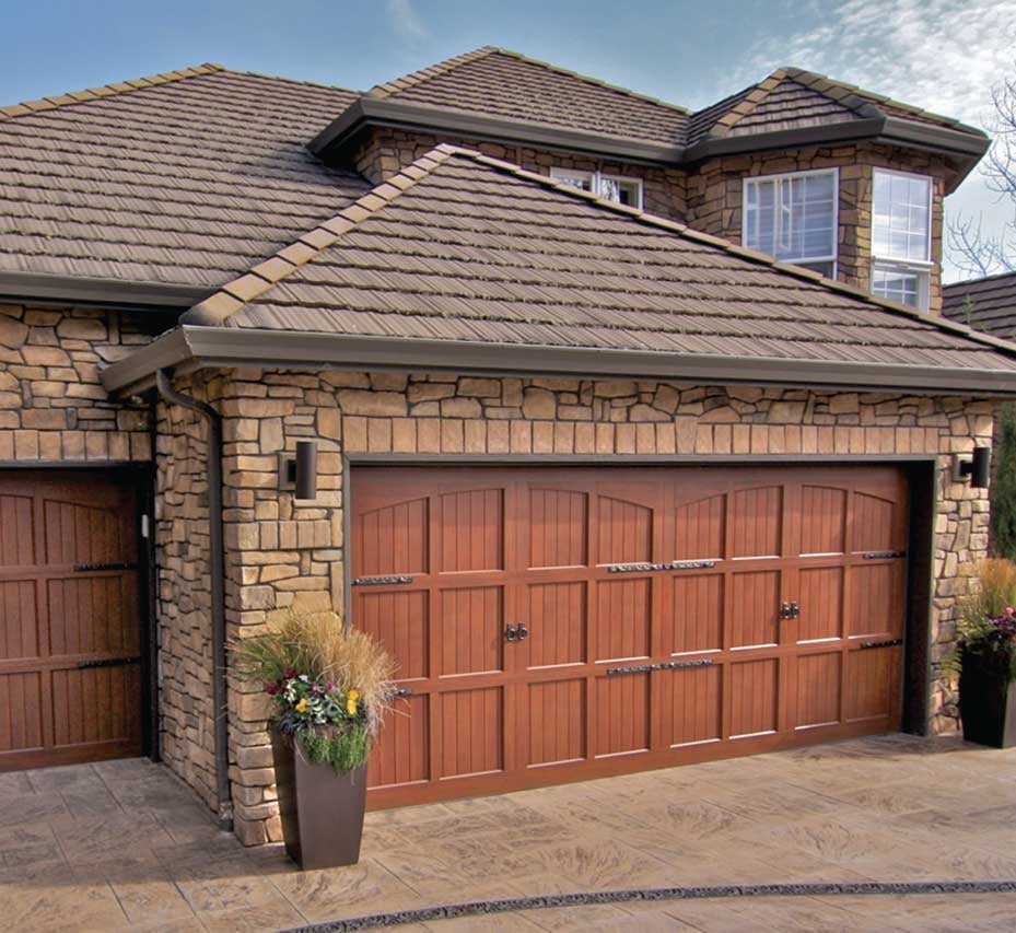 Infinity Classic 7800 - Hornann Garage Doors - Garage Living New Jersey