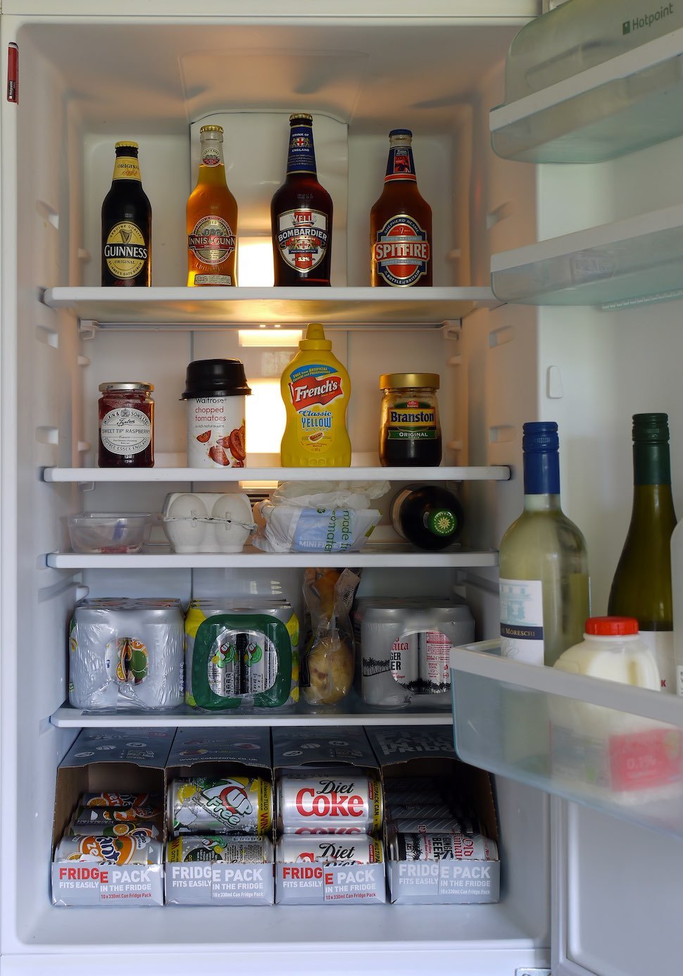 Tips to Put a Refrigerator in your Garage 