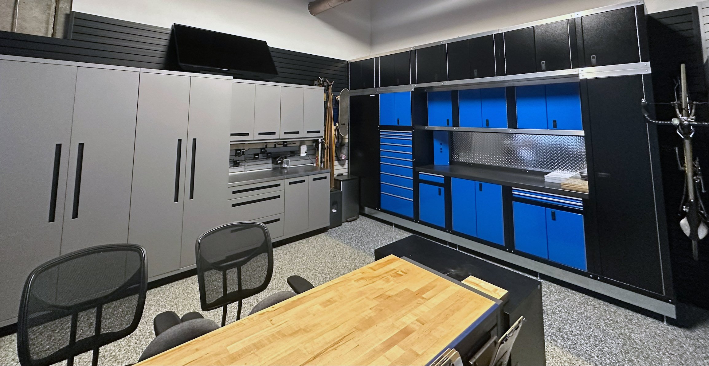 Seattle Showroom - Garage Living cabinetry