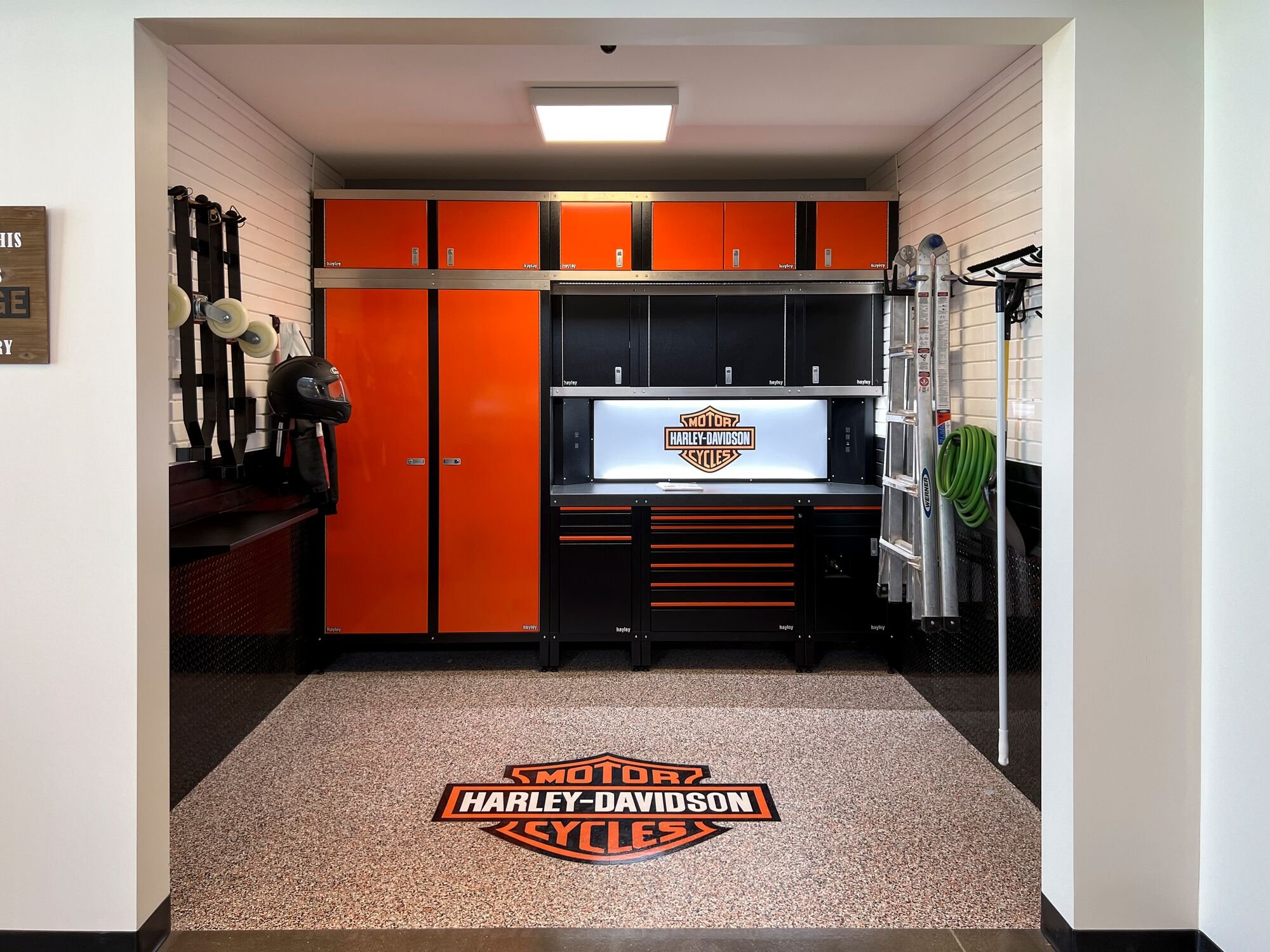 Garage Living Omaha - Showroom