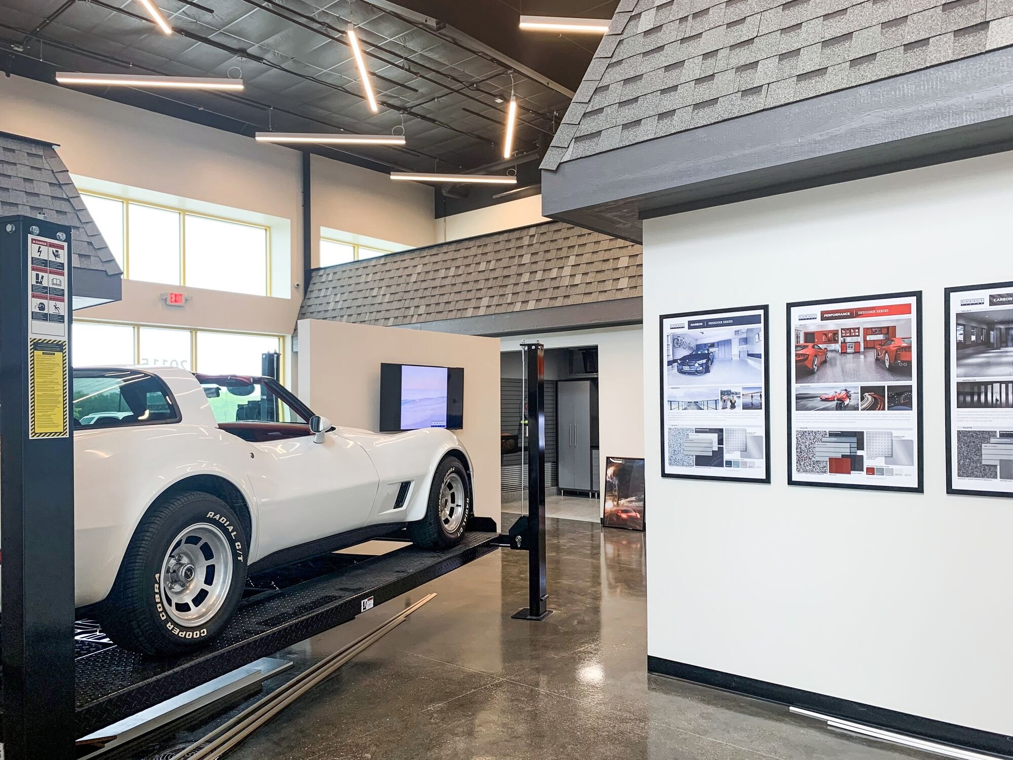 Garage Living Omaha - Showroom