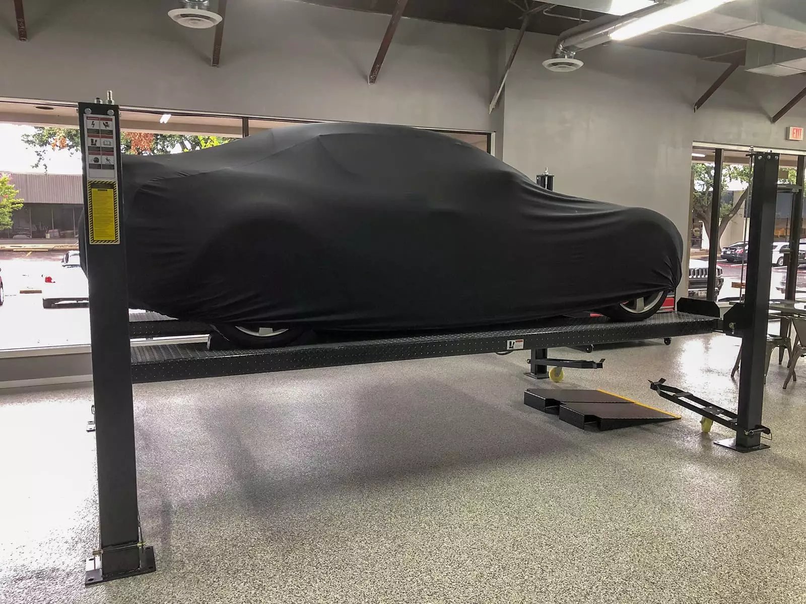 Dallas Showroom - Garage Living