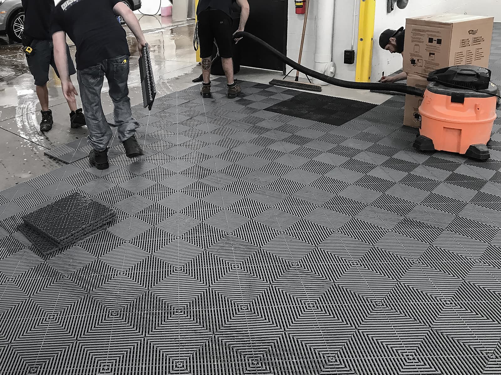 geschenk Voetganger Hoelahoep Tiling Garage Floor, Interlocking PVC Floor Tiles