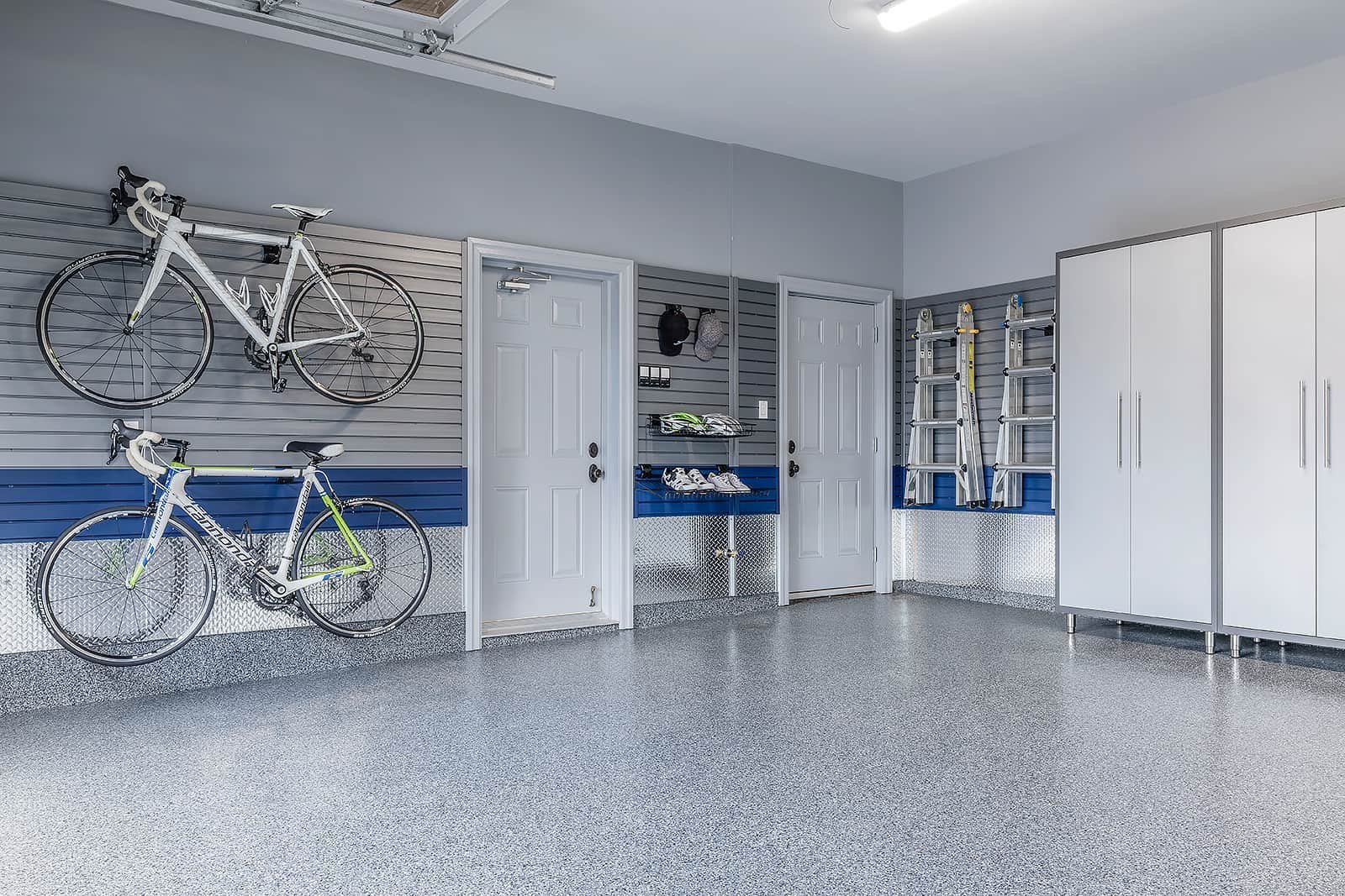 garage-slatwall-bicylces-ladders-wall-storage