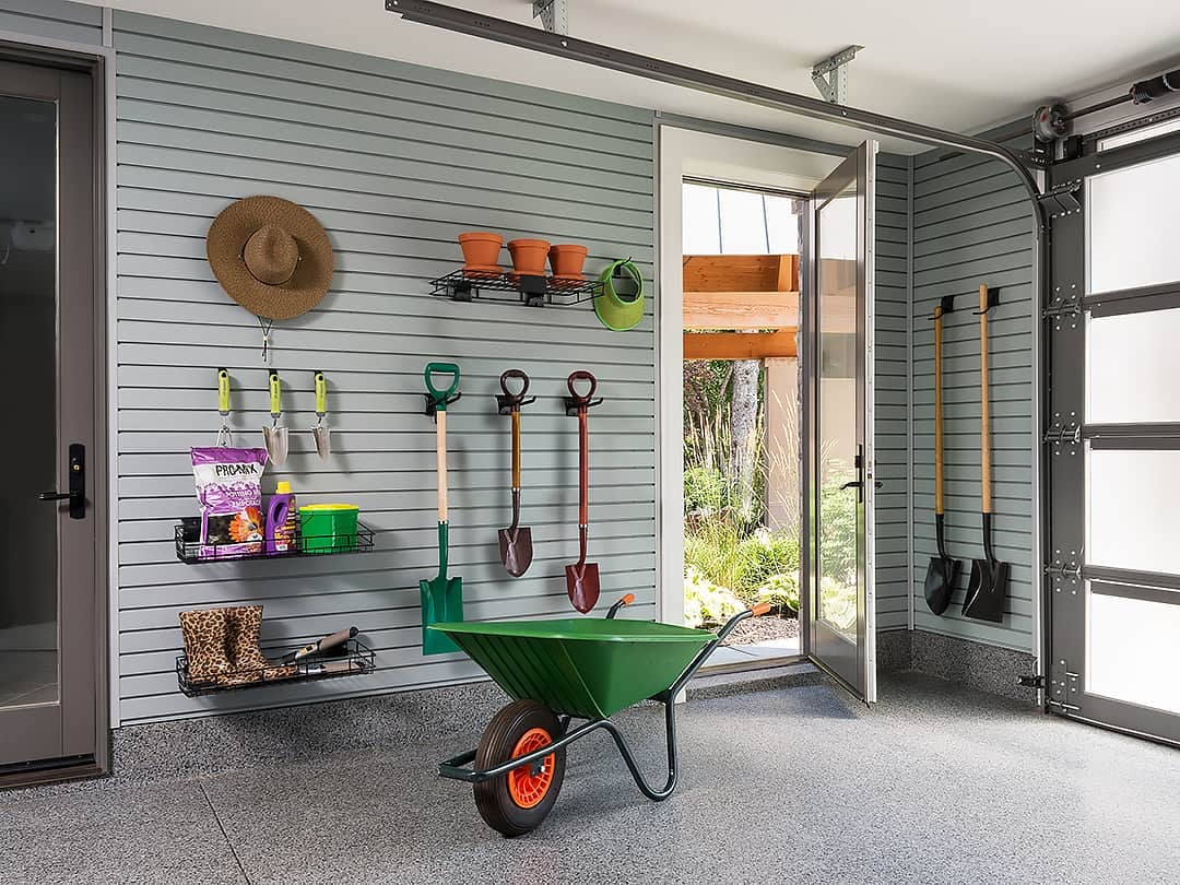 garden-tool-garage-storage
