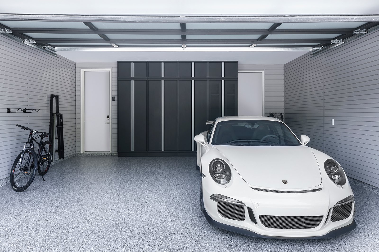 no-mold-clean-garage-white-porsche