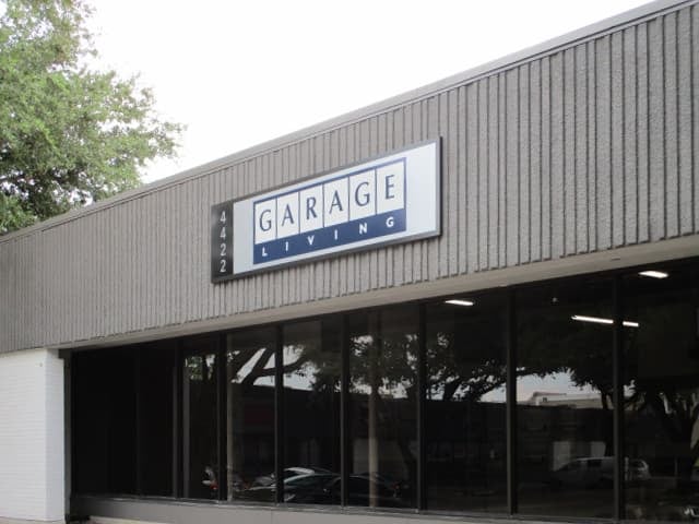 Dallas Showroom - Garage Living