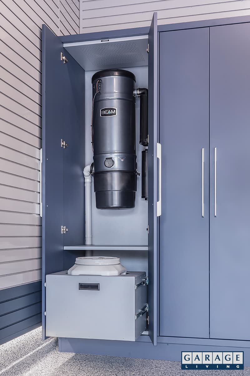 Ventilated locker - Garage Living