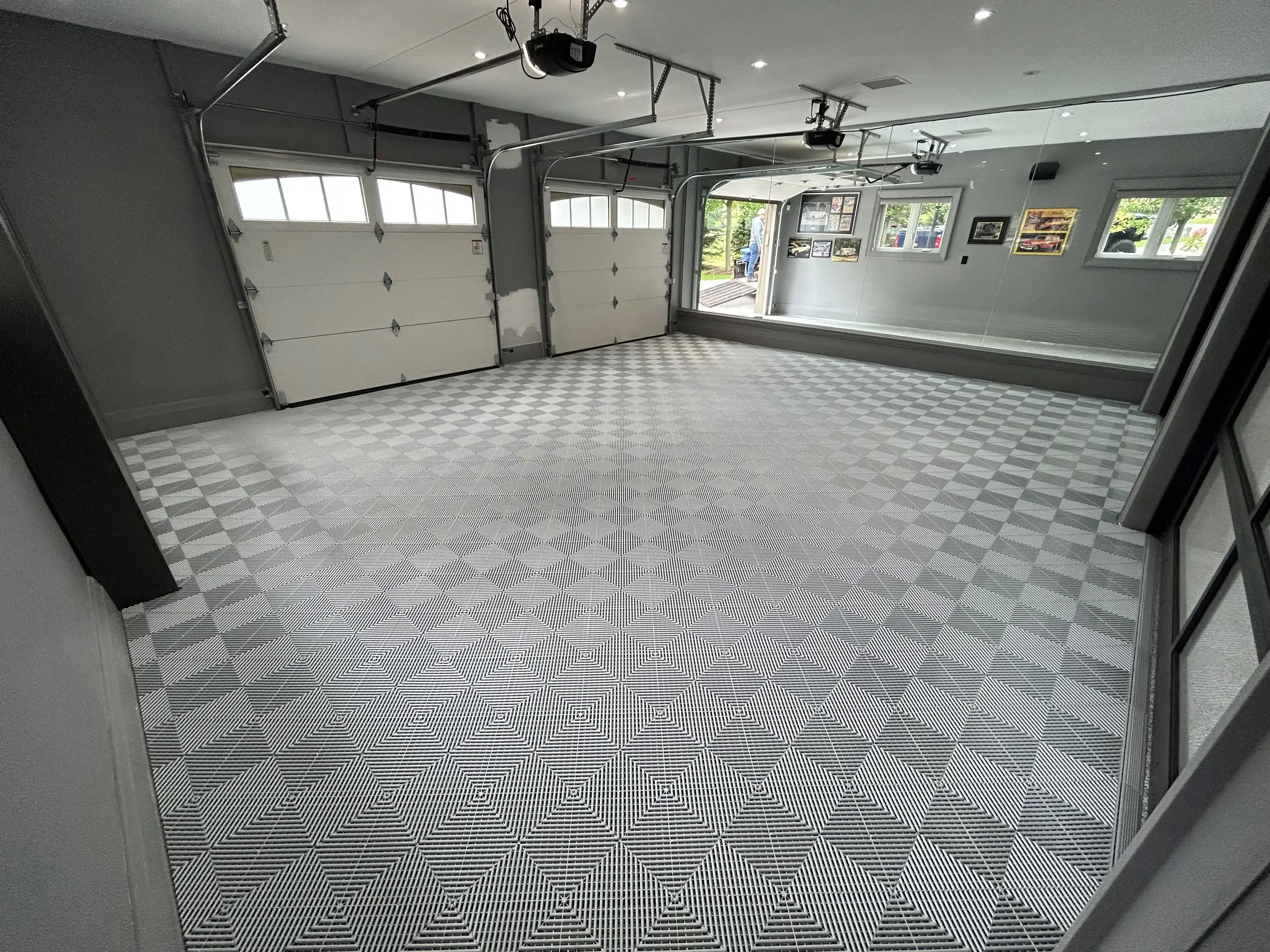 Garage Living tiles