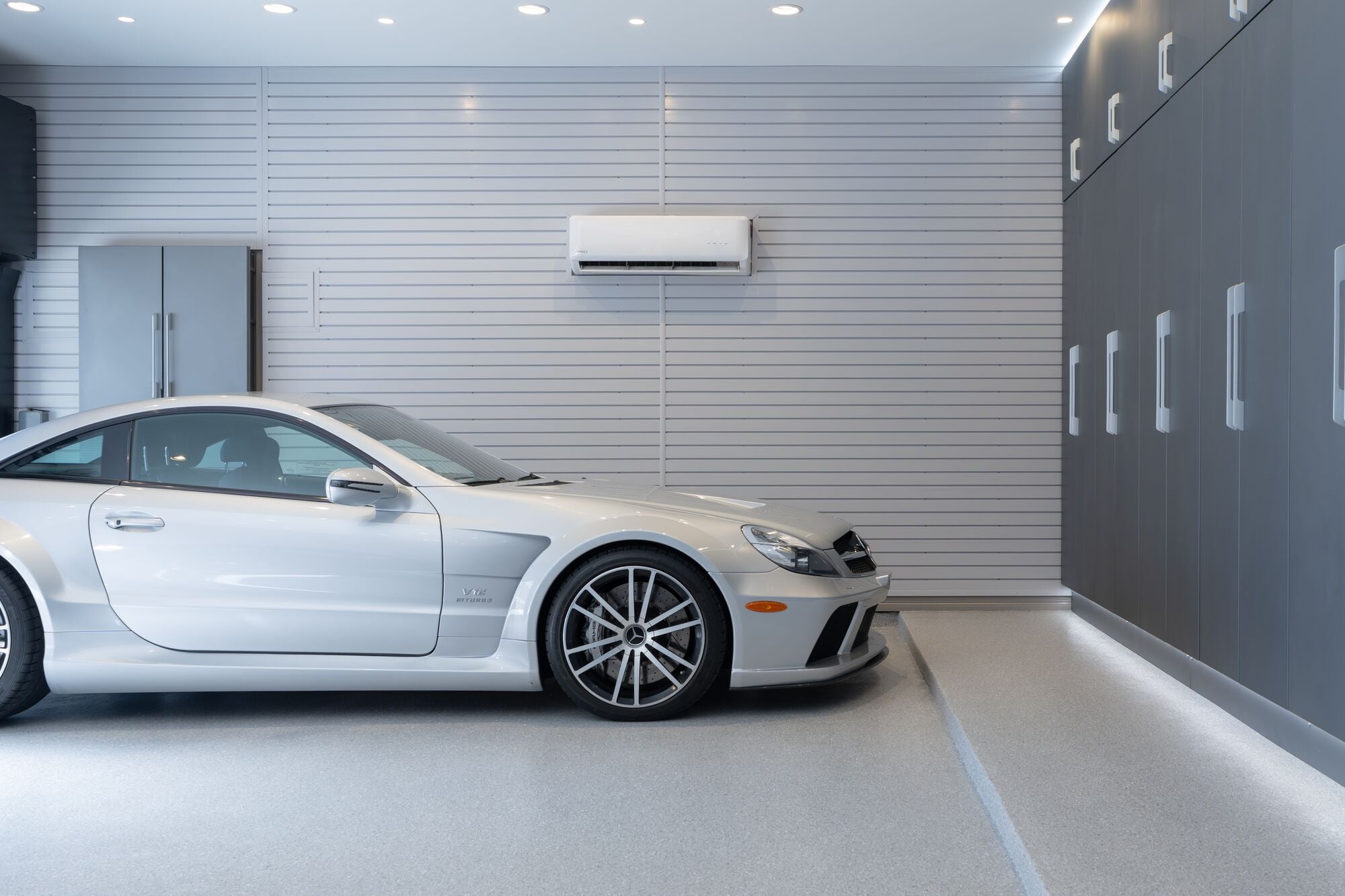 Learn 10 factors that determine garage flooring durability across U.S. climates, from thermal flexibility to concrete prep and coating chemistry.
