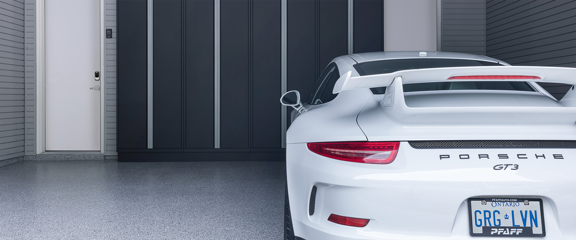 Minimalist Garage Makeover | Garage Living