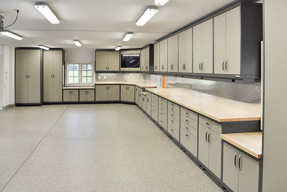 xcabinetry-custom-steel-10.jpg.pagespeed.ic.OmJash0tQc