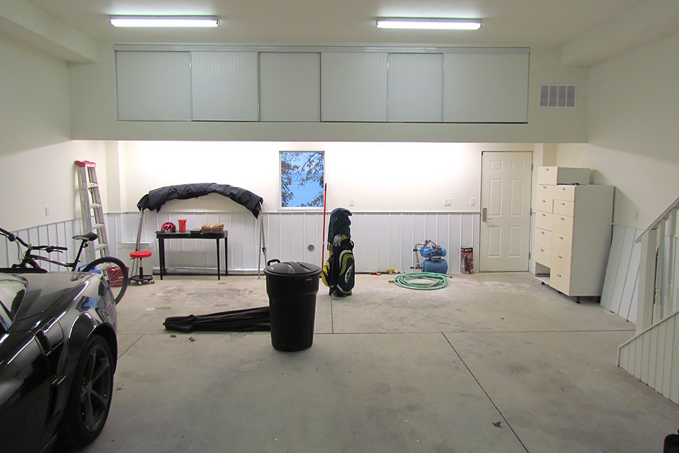 xgarage-makeover-09-before.jpg.pagespeed.ic.tozqe4QsYw