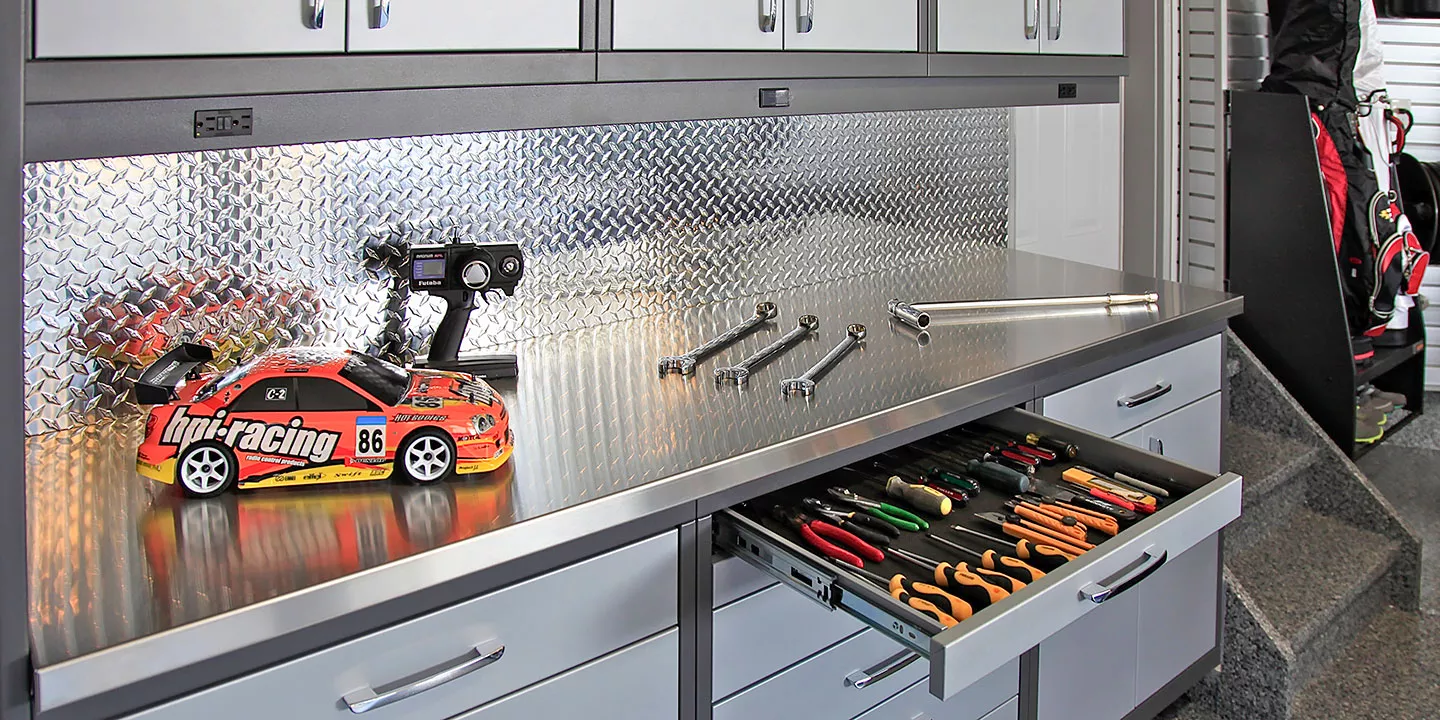 xhero-garage-cabinetry.jpg.pagespeed.ic.MIB8szOBxm