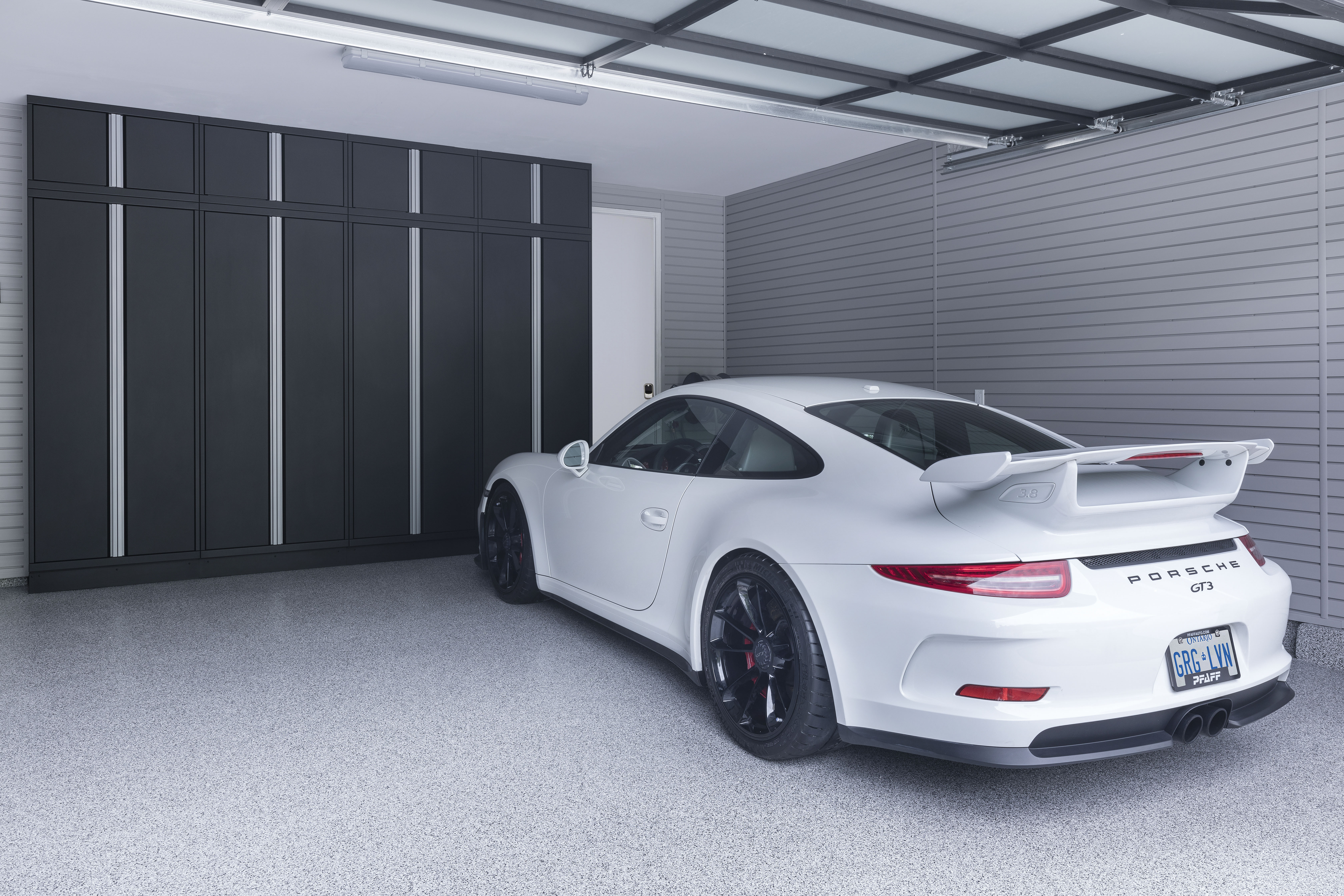 xminimalist_garage_3x2-03.jpg.pagespeed.ic.ogtWNNjd0y