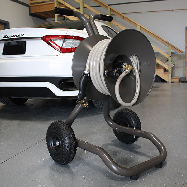 xportable-hose-reel-garage.jpg.pagespeed.ic.a911VnA_DS